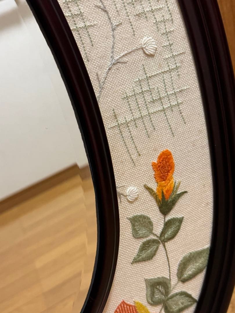 花柄刺繍　大型ミラー　アンティーク 木製フレーム　ウォールミラー