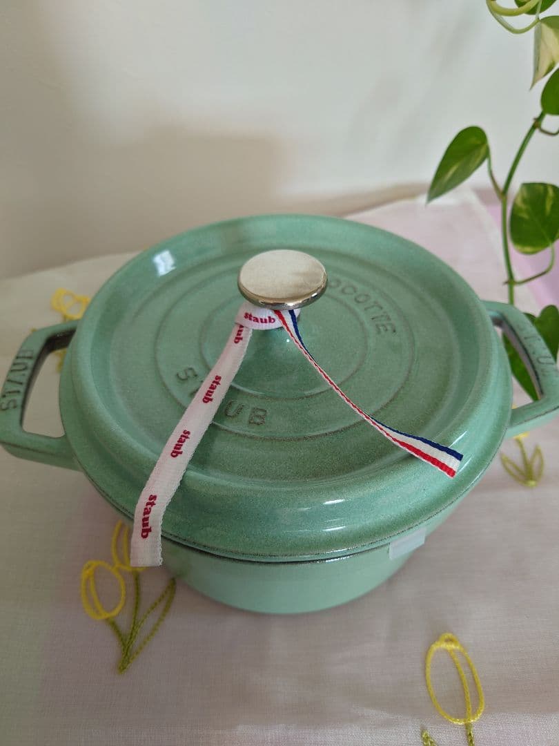 【美品】STAUB ココット ラウンドセージグリーン 20cm