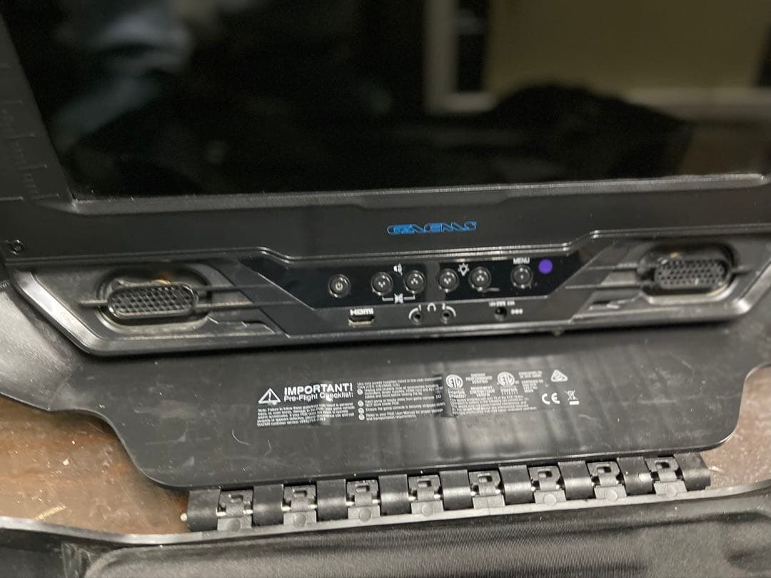 GAEMS ゲーミングモニター ケース