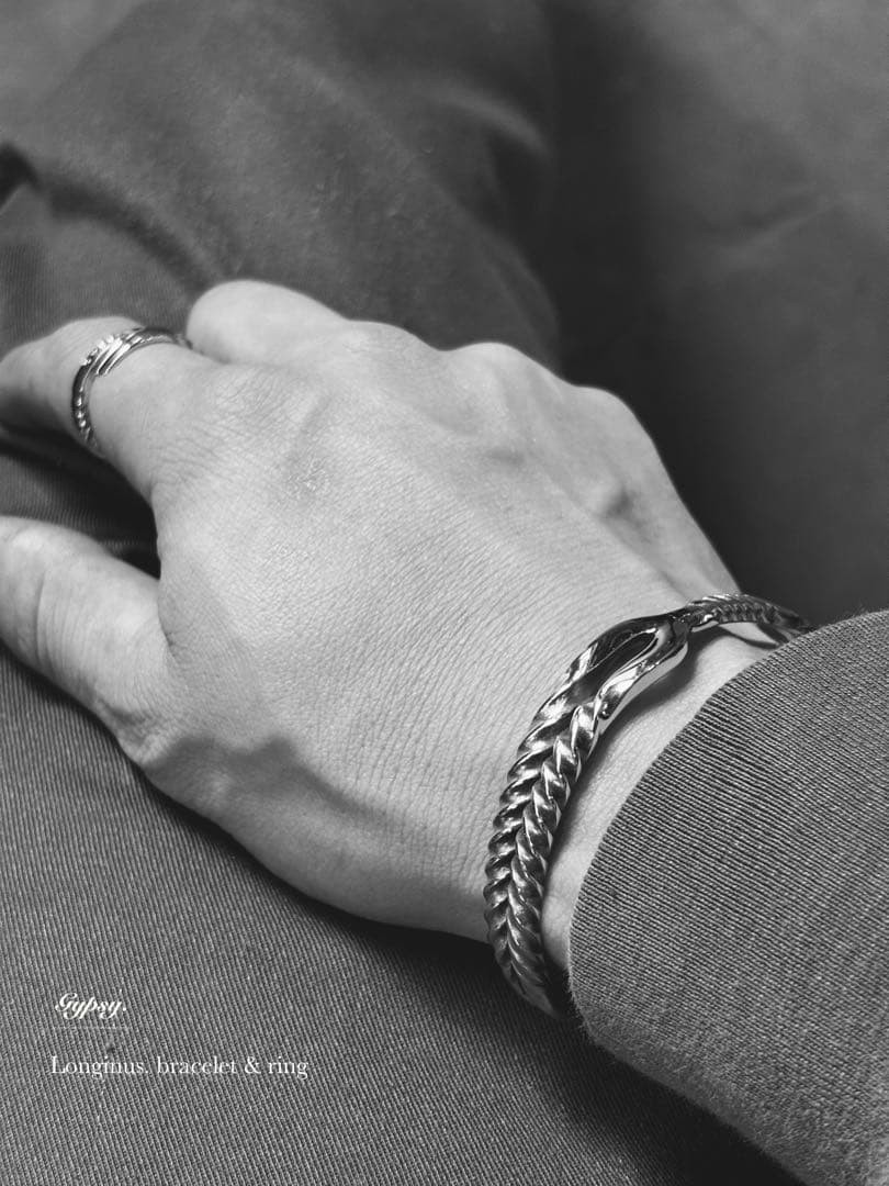 Lo. bangle × ring