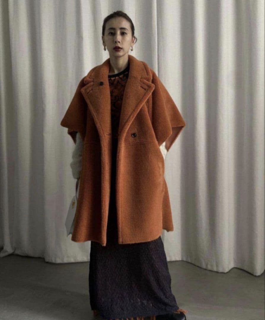 新品　Ameri　REVERSIBLE BOA PONCHO COAT