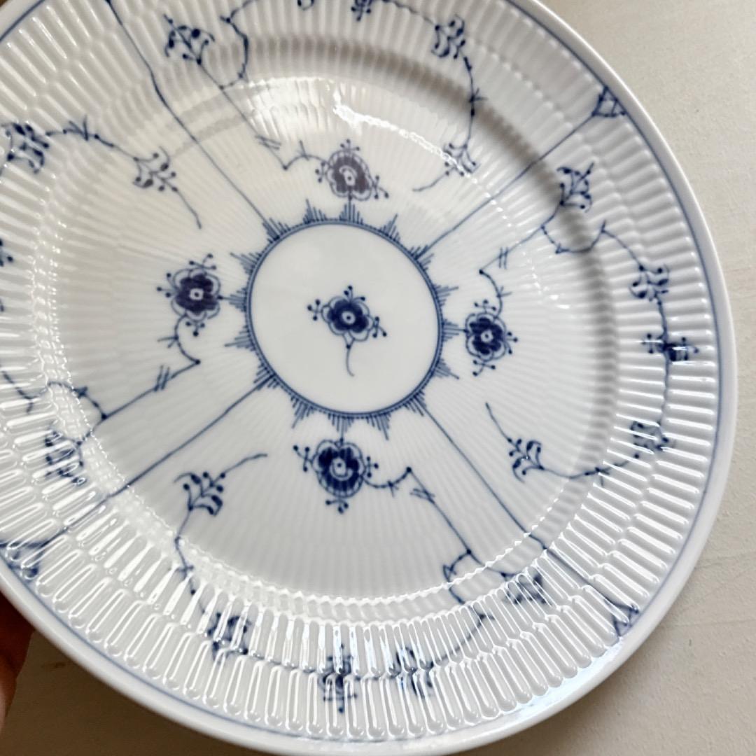 新品☆ ブルーフルーテッドプレインプレート27cm