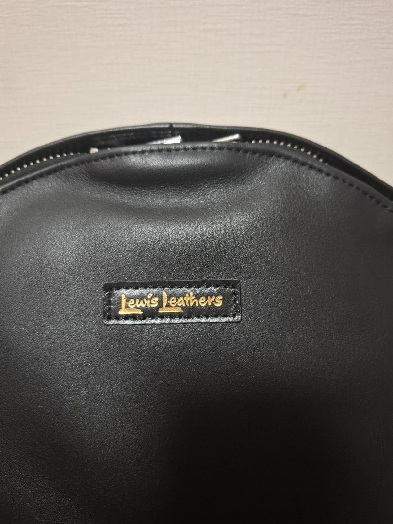 Lewis Leathers ブラックバックパック