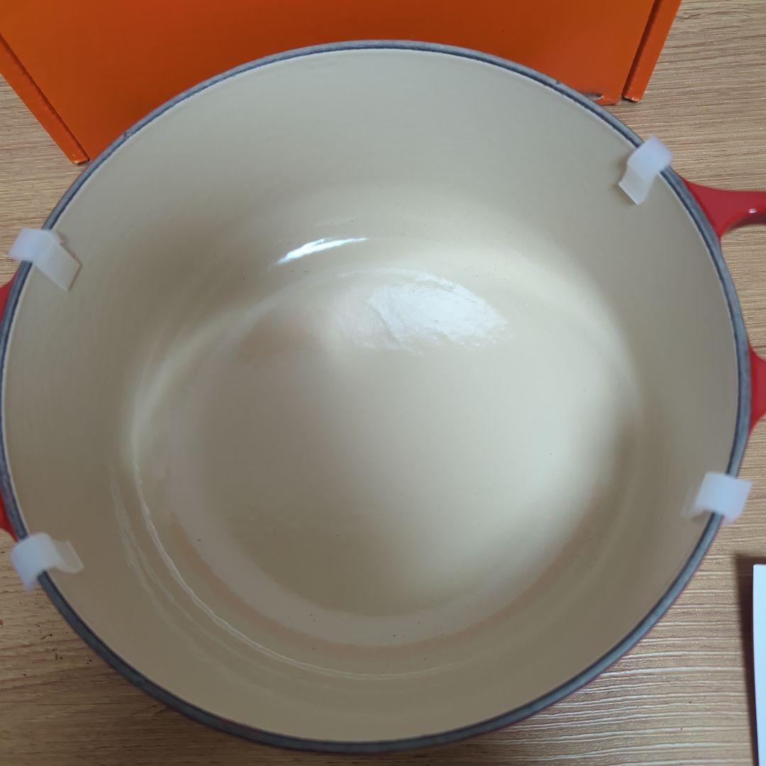 【新品・未使用】LE CREUSET 赤 ホーロー鍋 約20cm