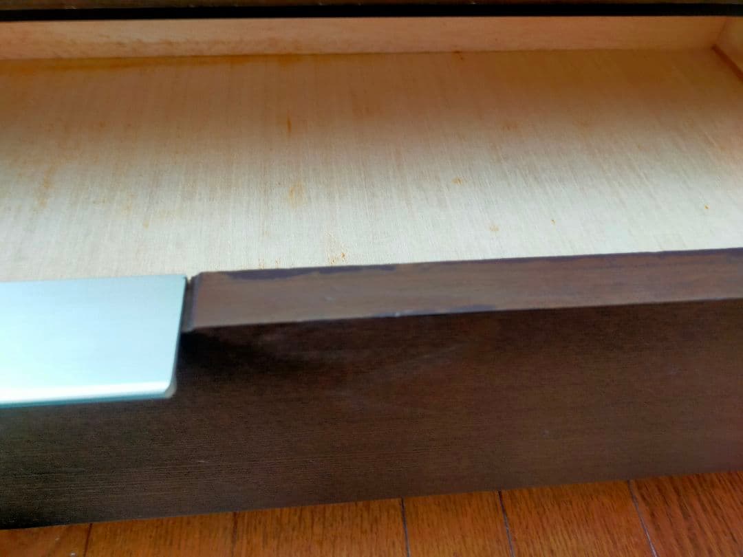 チェスト　シンプル　サイドボード　収納タンス