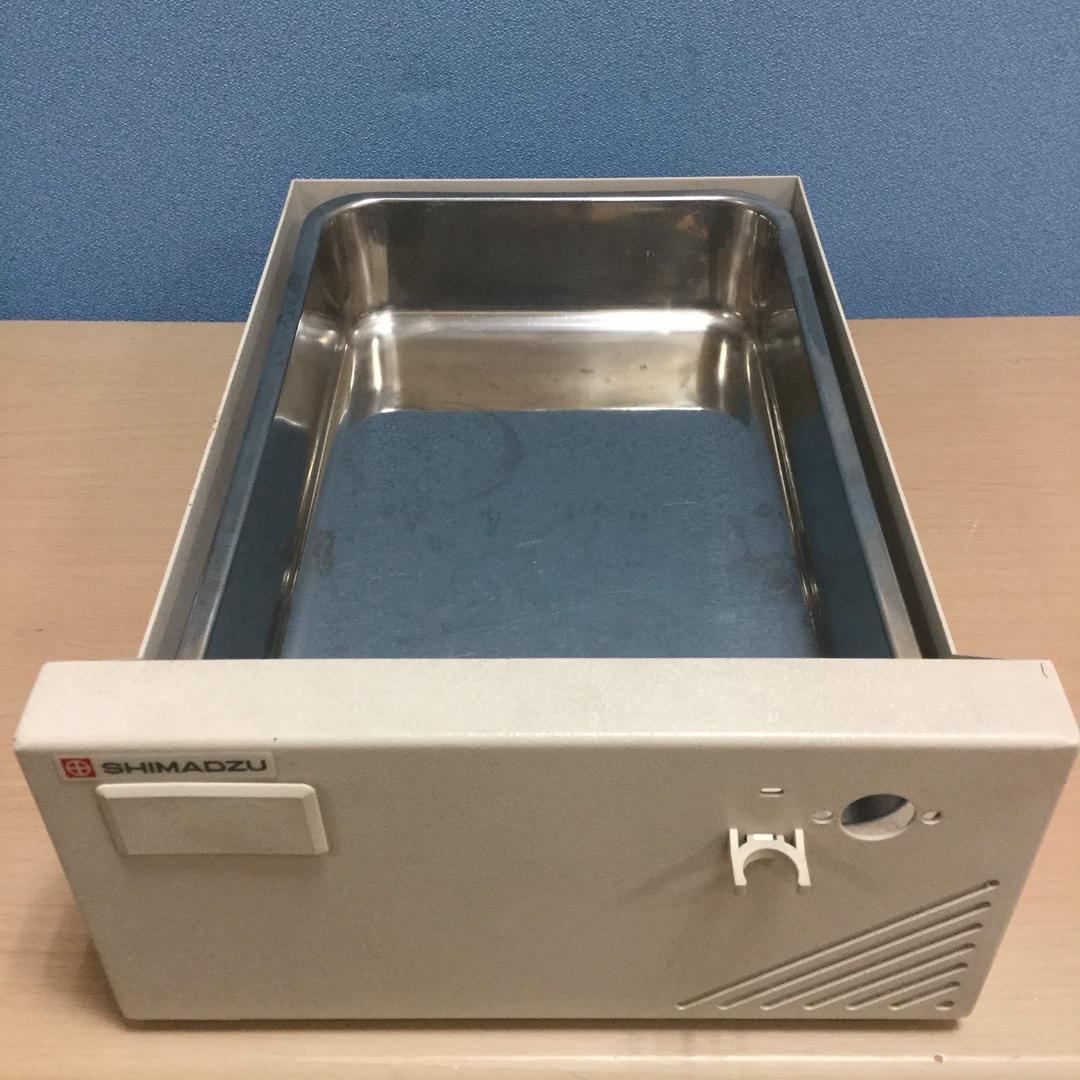島津製作所   溶媒ラック