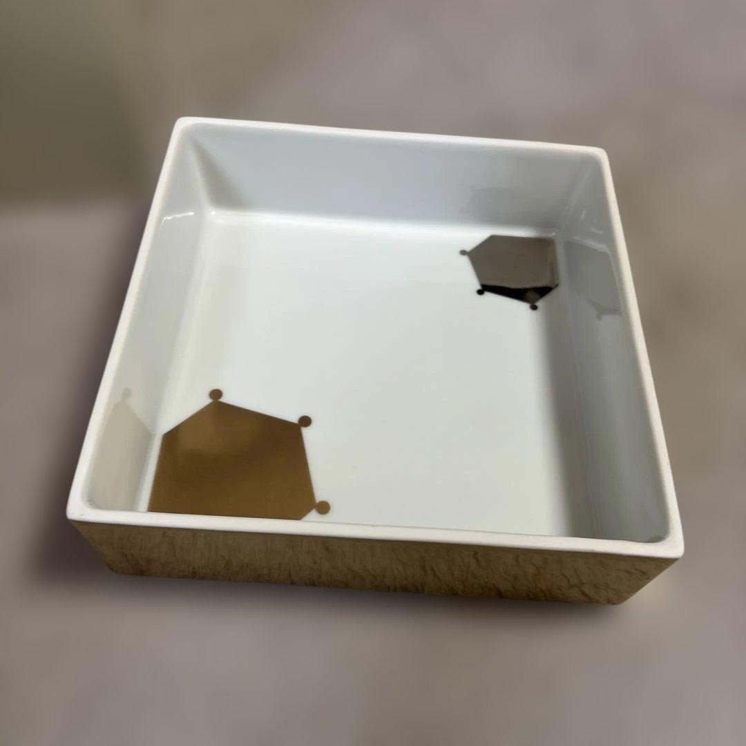 重箱　陶器　髙和年製　三段　金銀