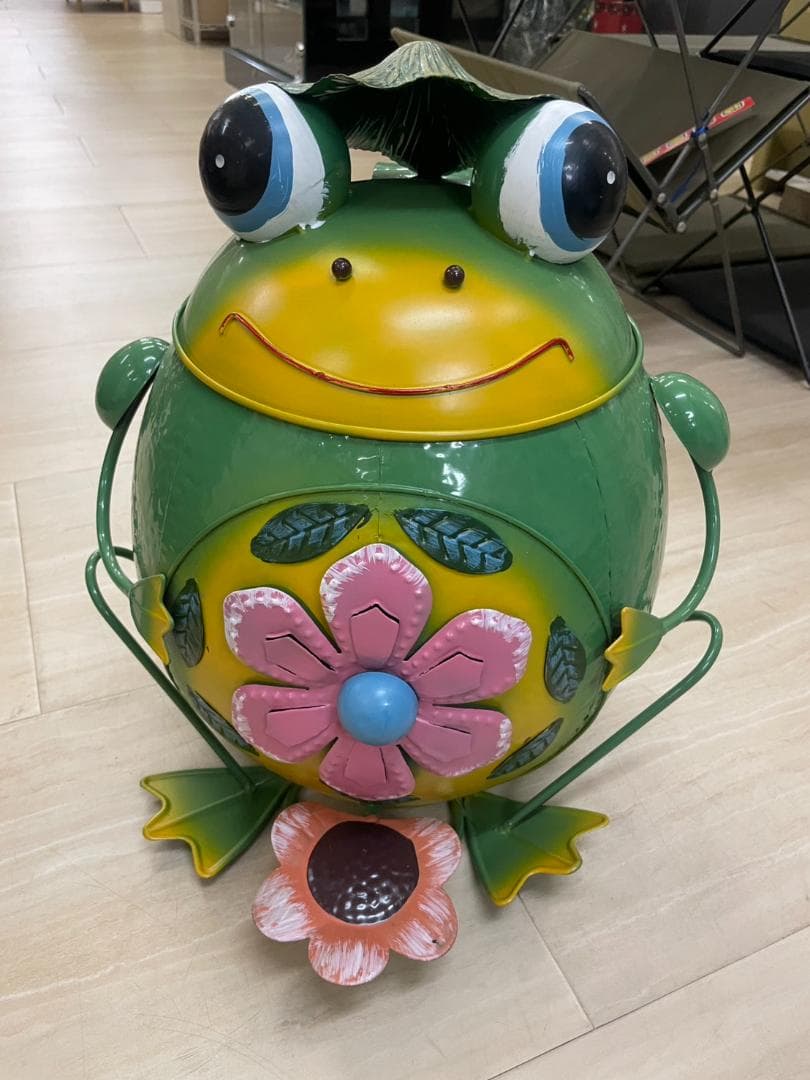 ダストビン　ダストボックス　ゴミ箱　カエル　かえる　蛙　ペダル式　蓋付　フタ付き