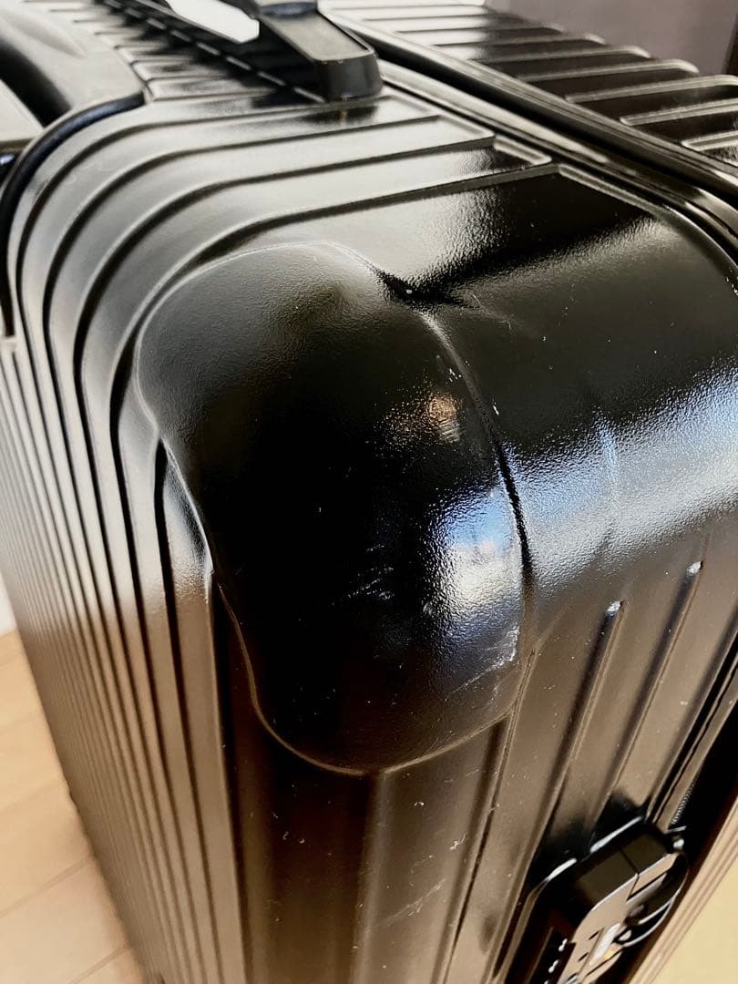 RIMOWA リモワ　サルサ　4輪　マットブラック　86リットル　人気の黒
