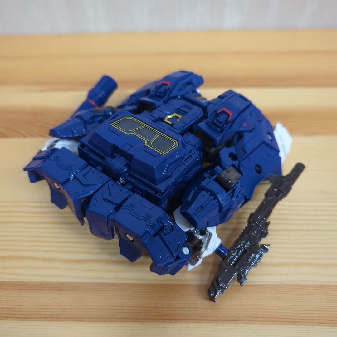 トランスフォーマー スタジオシリーズ サウンドウェーブ バンブルビー