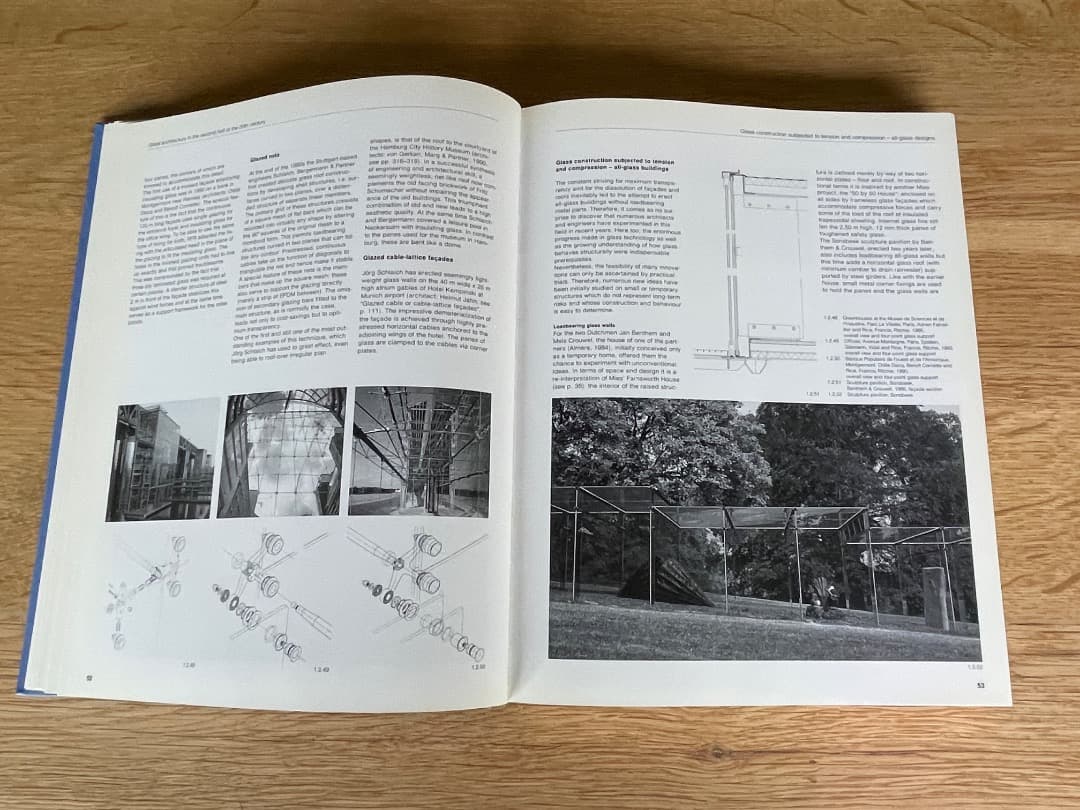 Steel + Glass Construction Manual　２冊セット