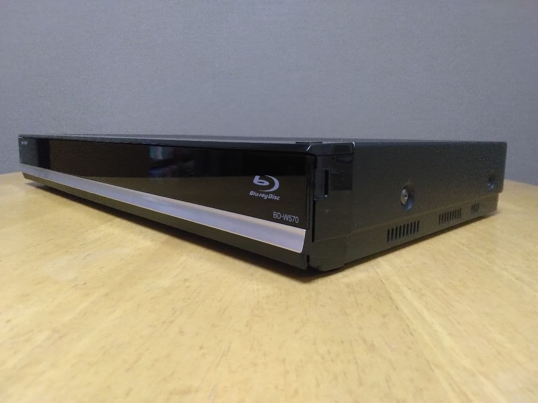 SHARP AQUOSブルーレイレコーダー W570 2番組同時録画　保証付き