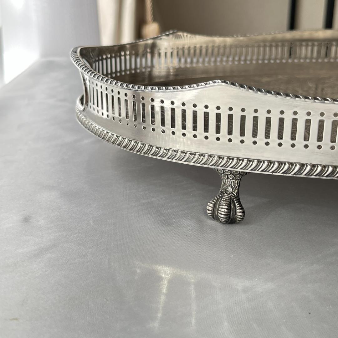 【英国】 ギャラリートレー オーバル型 41cm 装飾フット