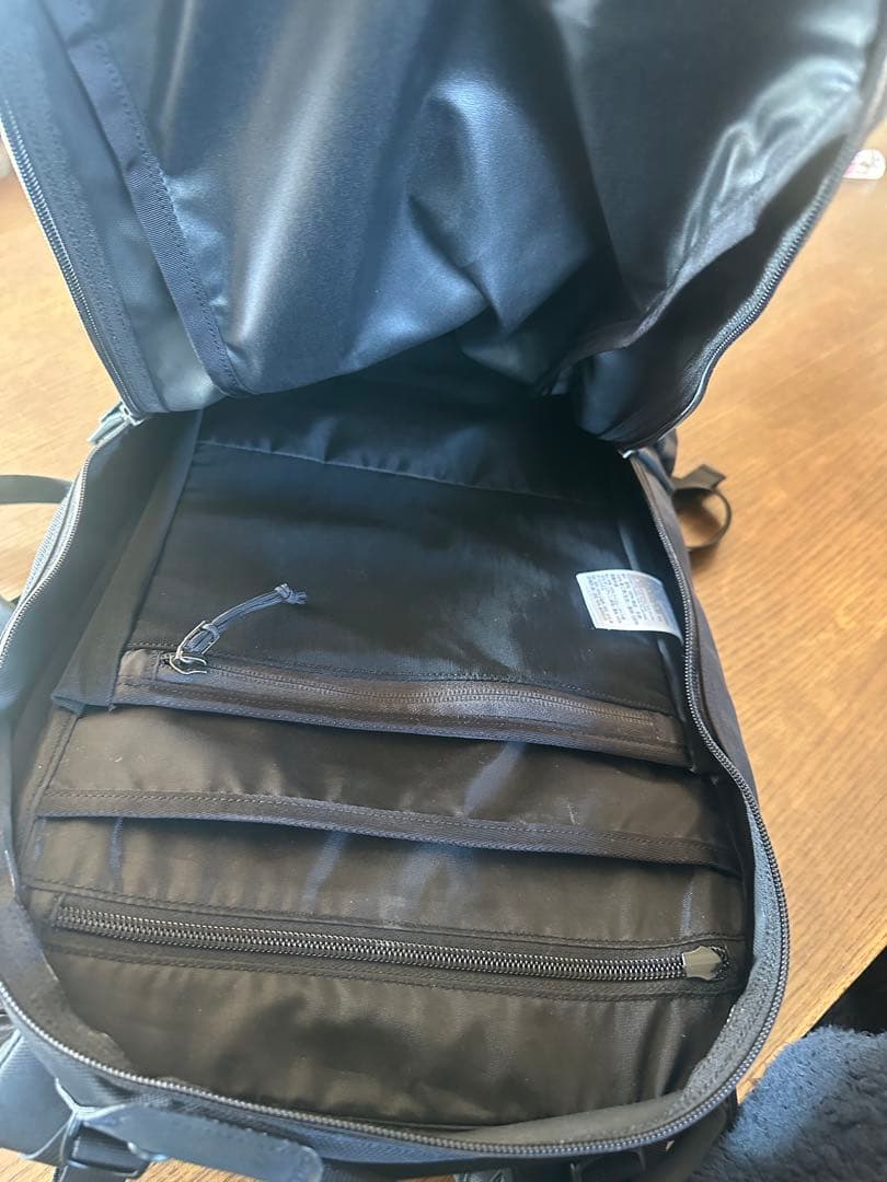 ARC'TERYX arro22 BLACK 国内正規品　現行モデル