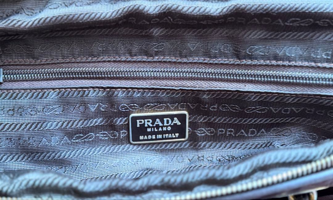 PRADA ブラウン チェーンショルダーバッグ