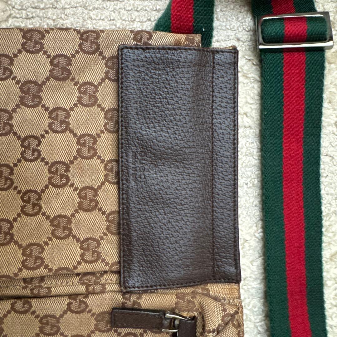 バッグ clowGUCCI