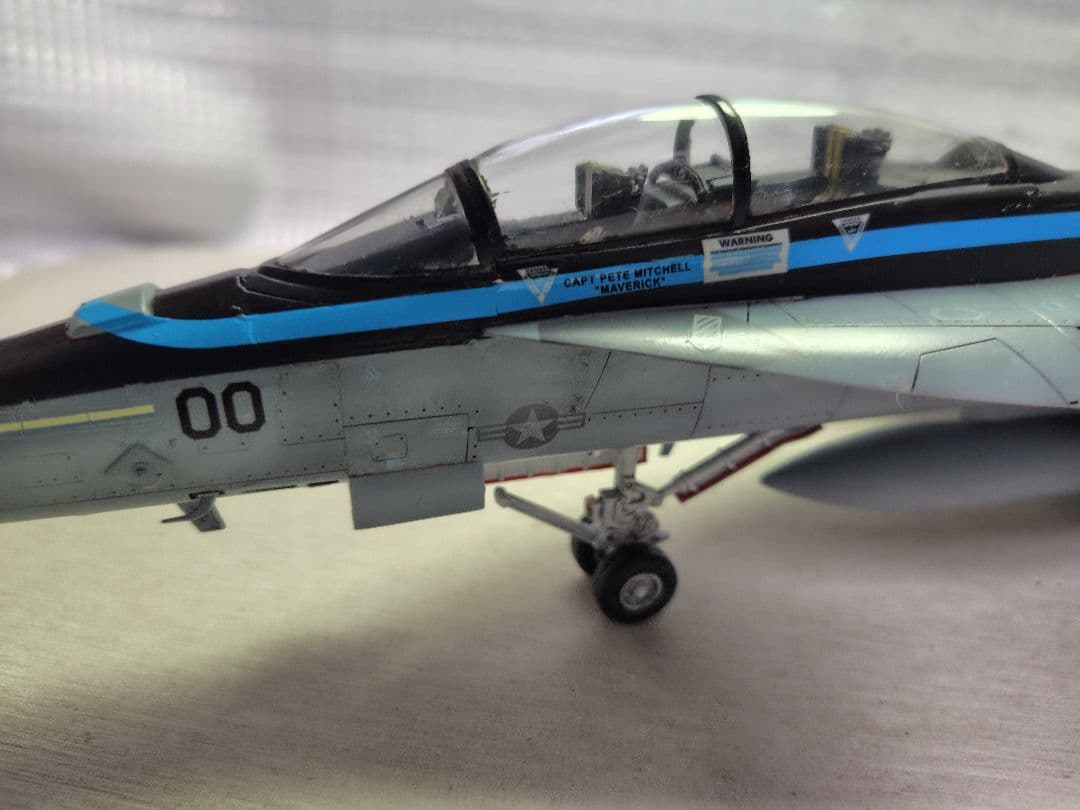 F/A-18 Fスーパーホーネット1/48 トップガン所属機完成品