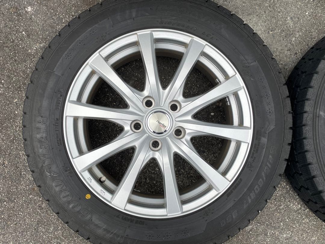 ☆スタッドレスタイヤ　215/60R17 2021年製 C-HRなどに☆