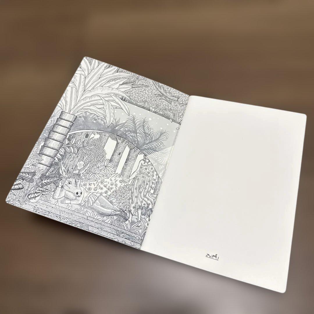 HERMES エルメス　カラフルな自然モチーフのA5ノート