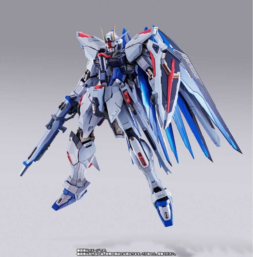 【新品未開封】メタルビルド フリーダムガンダム&ストライクガンダム