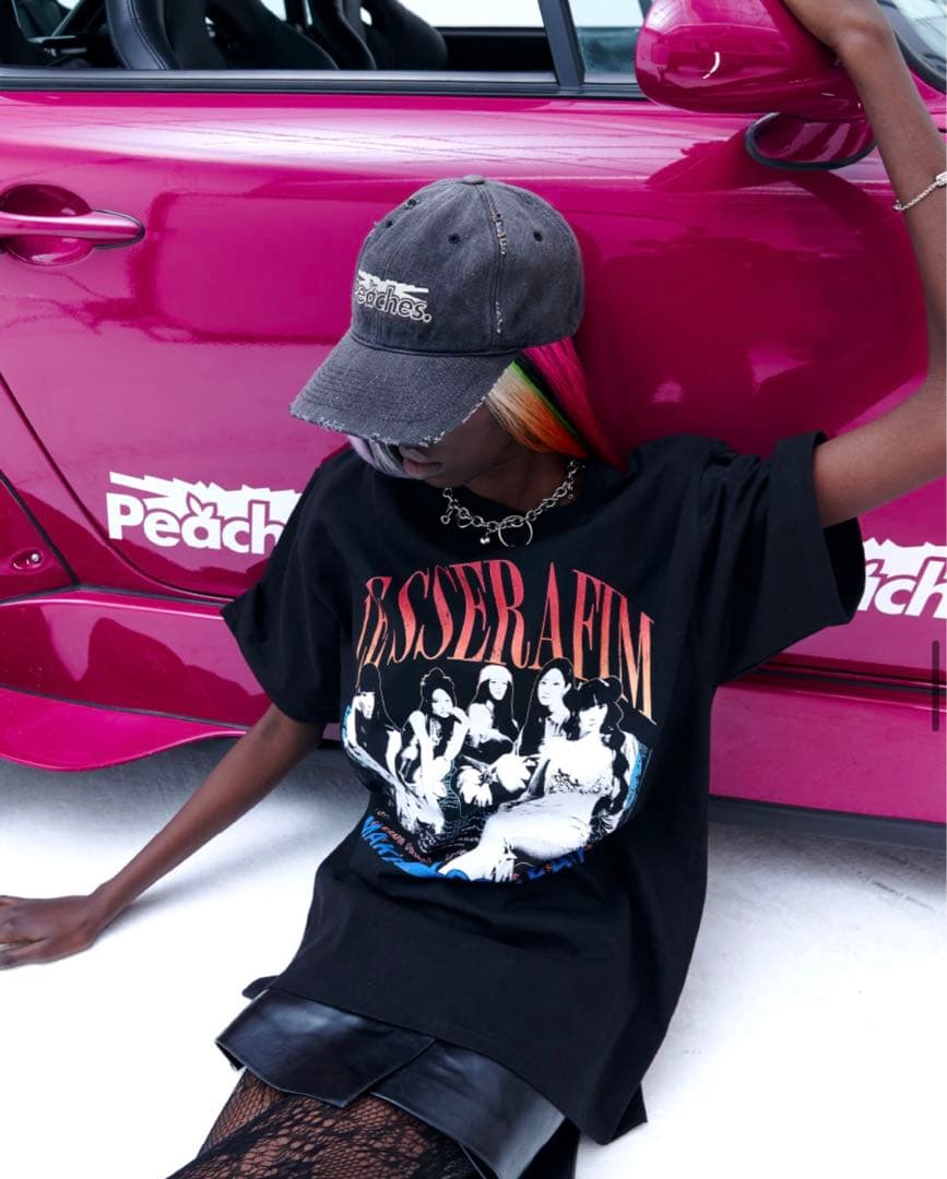 LE SSERAFIM グッズ Peaches Tシャツ 新品 ルセラフィム