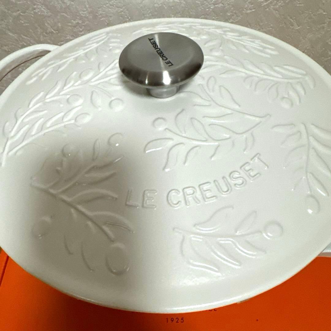 LE CREUSET 両手鍋 28cm コットン　オリーブ