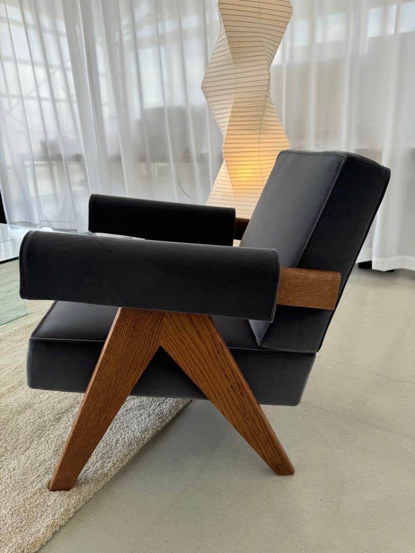 cassina　053 CAPITOL COMPLEX ARMCHAIR