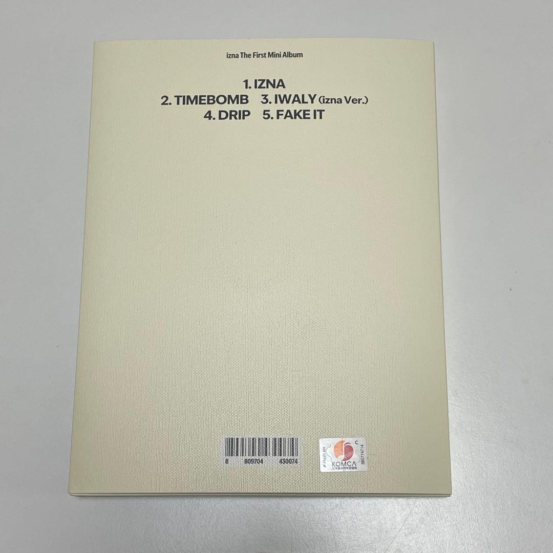 izna イズナ ジミン 直筆サイン アルバム N/a Mwave 抜けなし