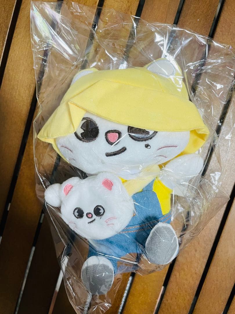 スキズ　ポップアップ　ジニレット　ぬいぐるみ　ポシェット　ペンケース　特典