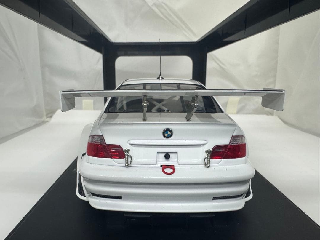【新品】オートアートBMW M3 GTR Plain Body 1/18 白