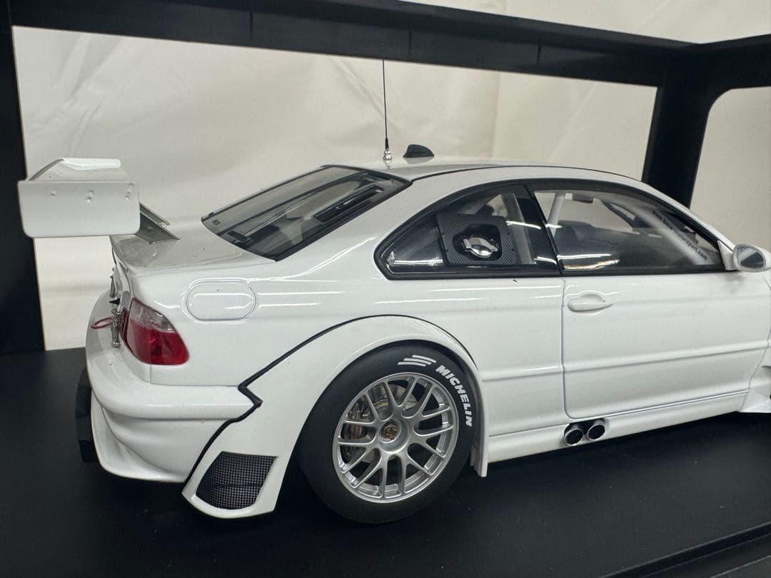 【新品】オートアートBMW M3 GTR Plain Body 1/18 白