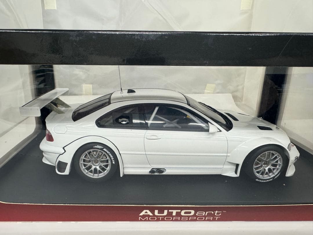 【新品】オートアートBMW M3 GTR Plain Body 1/18 白