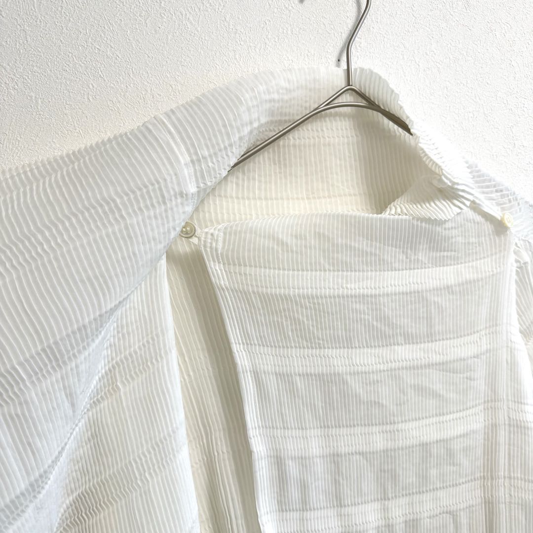 専用　ISSEY MIYAKE プリーツ　ホワイト　変形　長袖　　カーディガン