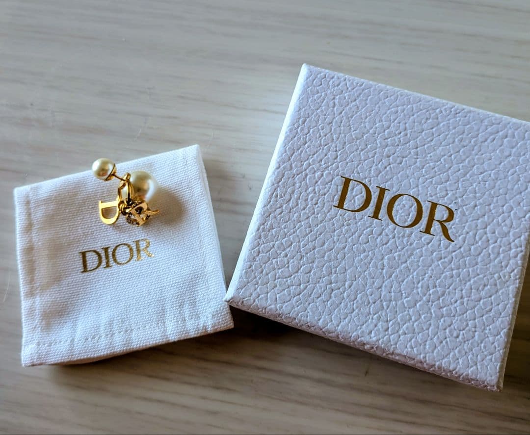Dior パール ロゴチャーム ピアス(片耳用)