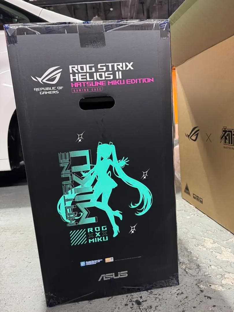 超人気限定品ROG Strix Helios II 初音ミクエディション