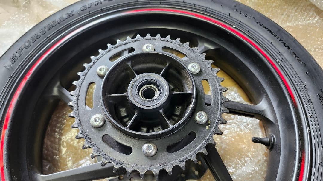 HONDA CBR250RR MC51 リアホイール　タイヤ付き