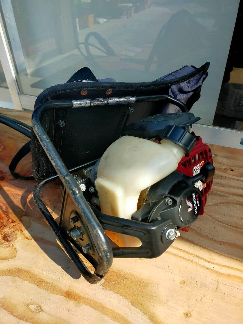 背負式刈払い機 ホンダ UMR425H 4サイクル 動作品