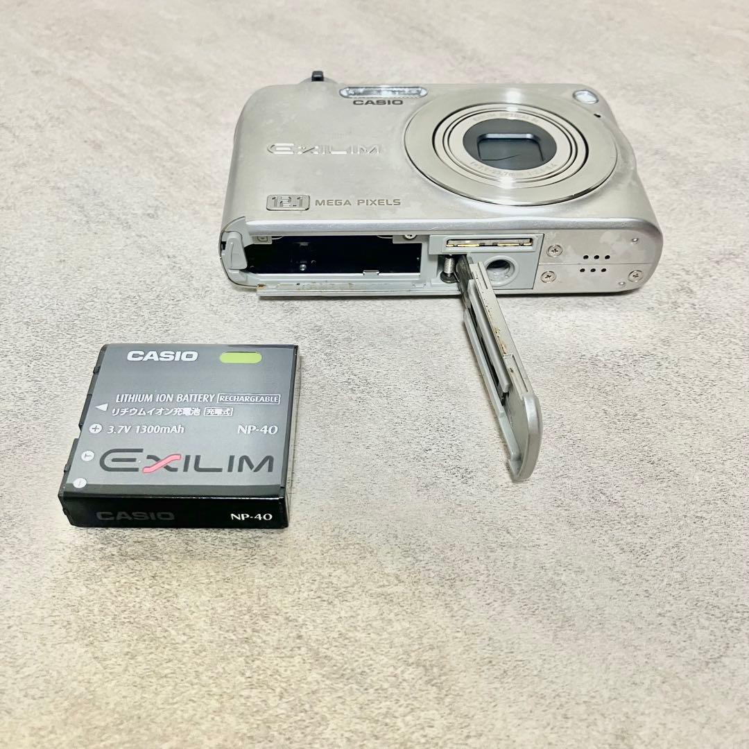 CASIO EXILIM EX-Z1200 シルバー（動 作確認湇）