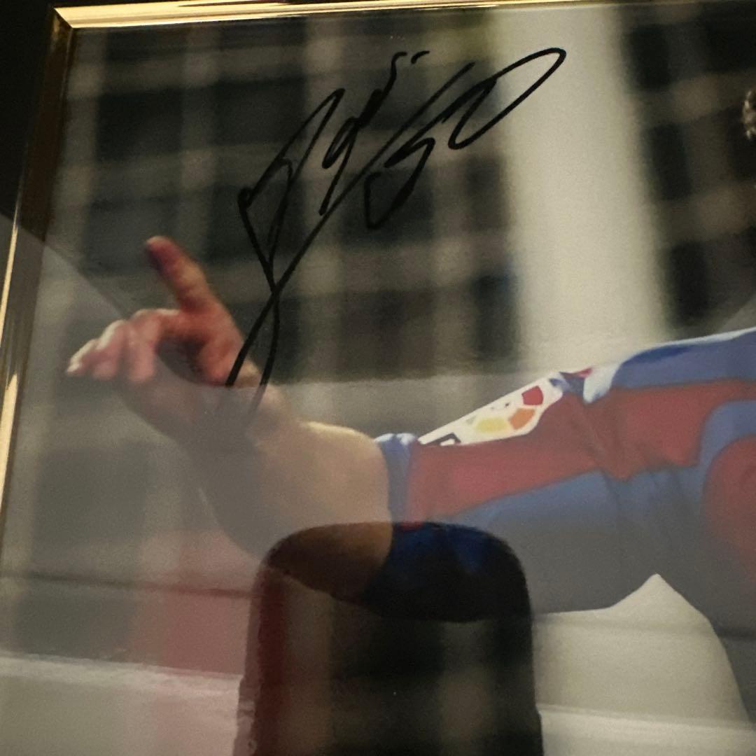 リオネル・メッシ 直筆サイン入り写真 フレーム付き