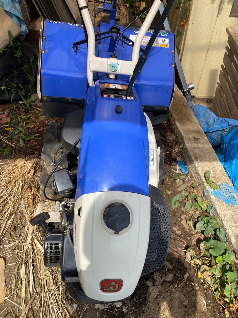 ISEKI T-600 耕運機 青色