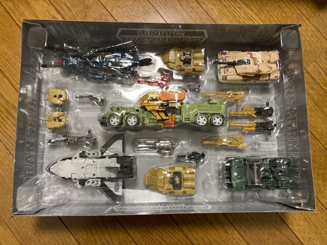即購入可　 トランスフォーマー　ユナイトウォリアーズ　バルディガス