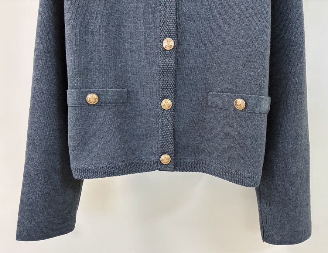 美品 anuans オリジナルボタンノーカラーニットジャケット　グレー