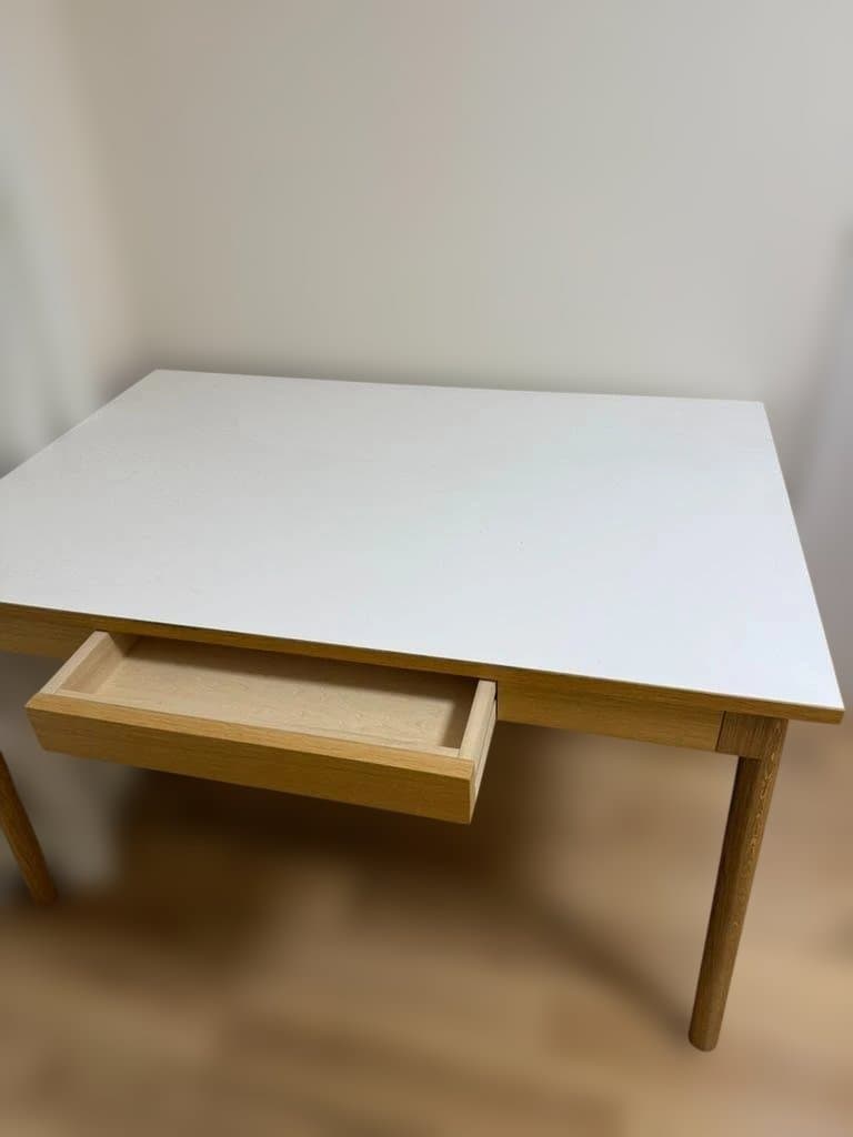 【値下げ】IDEEダイニングテーブルSTILT TABLE 1200 White
