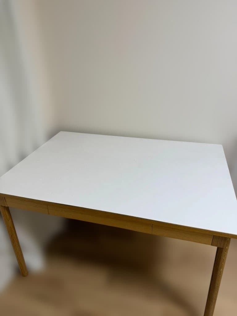 【値下げ】IDEEダイニングテーブルSTILT TABLE 1200 White