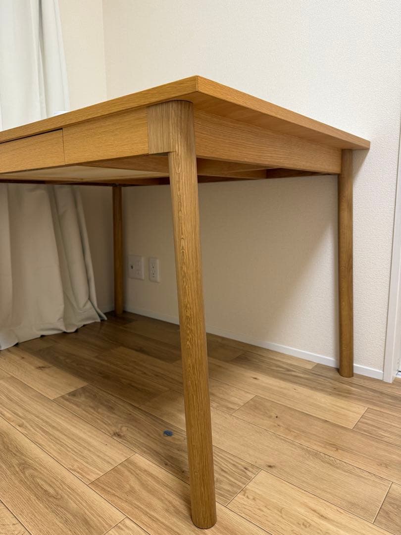 【値下げ】IDEEダイニングテーブルSTILT TABLE 1200 White