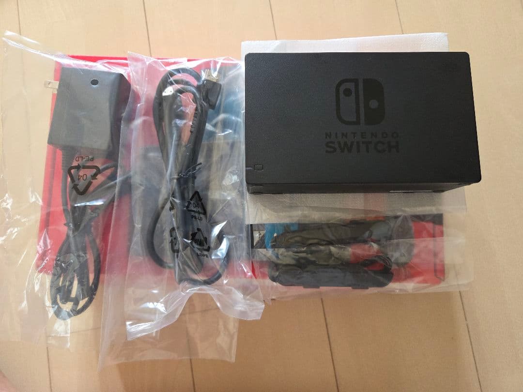 Nintendo Switch 本体 青/赤　ケース付き