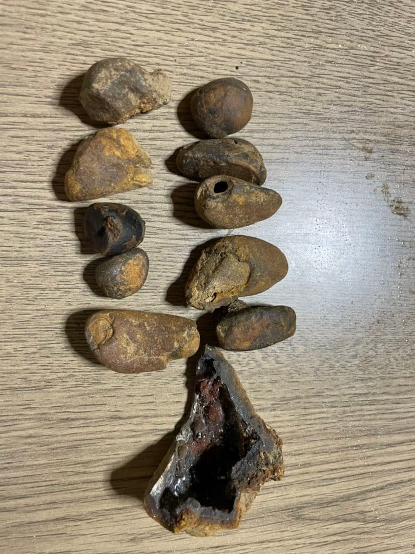 鈴石，鳴石