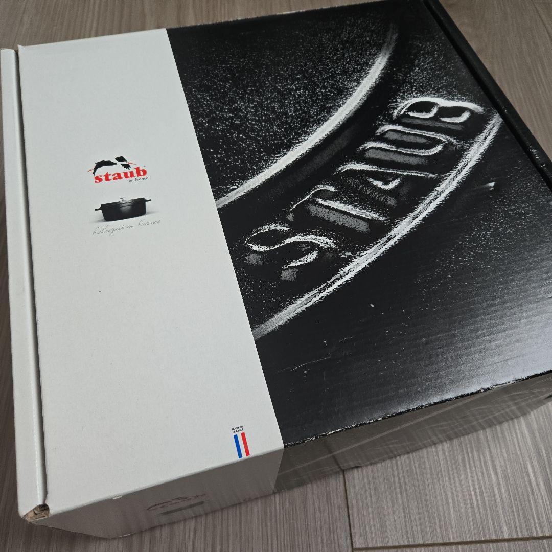 【送料込み】新品 staub グリルパン 直径26cm 限定ノブ ガラス蓋付き