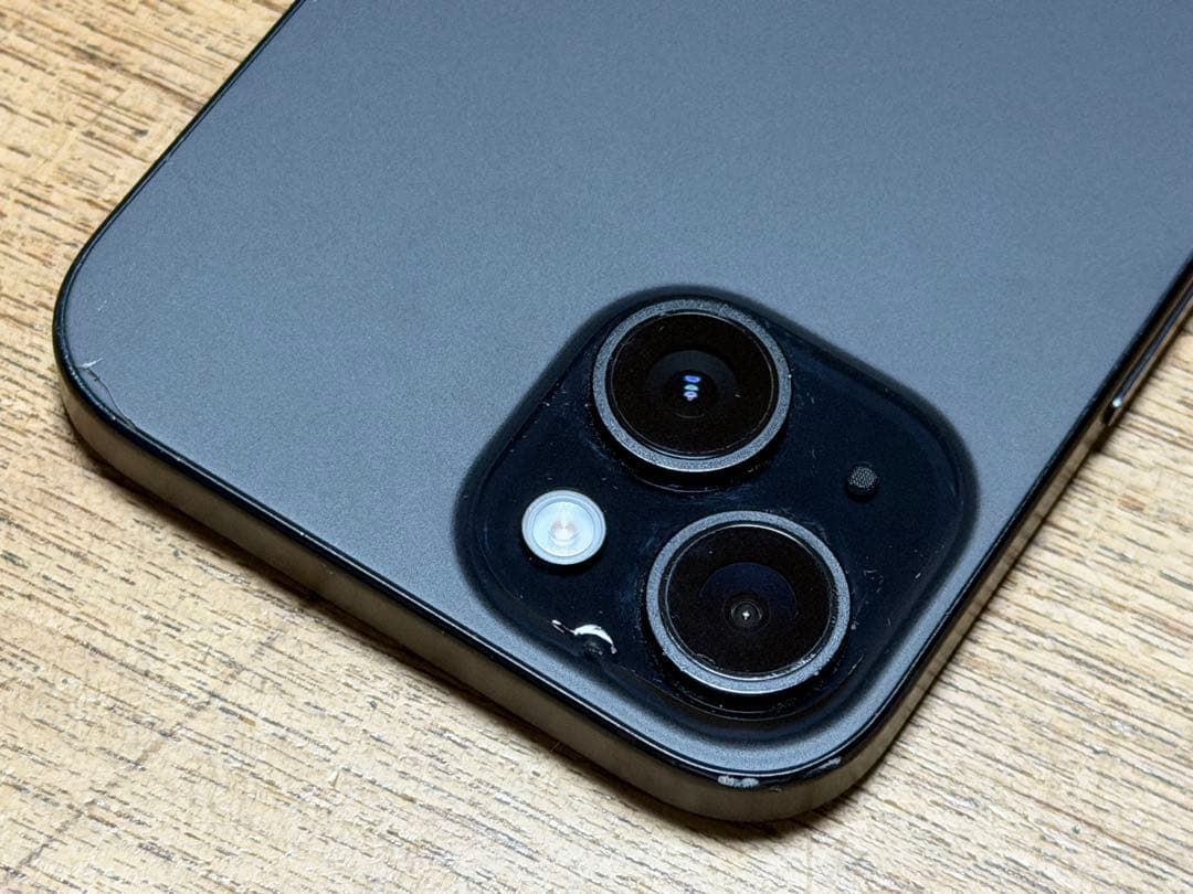 yuki　iPhone15 ブラック256GB カナダ版シャッター音なし