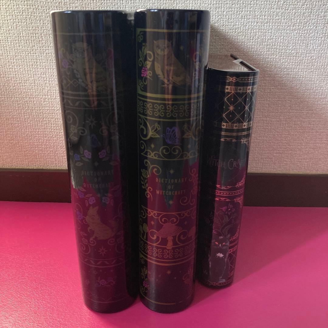 販売終了品❤︎新品❤︎カルディ❤︎魔法辞書カレンダー缶❤︎魔法辞書クッキー缶